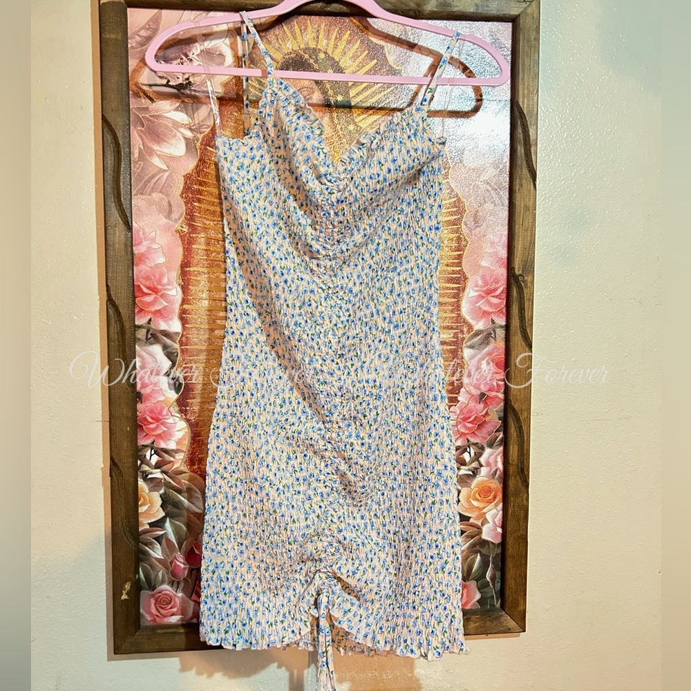 Super cute shabby chic dress floral dress size is large